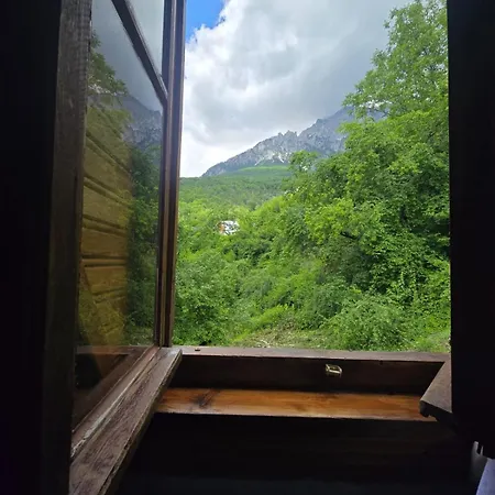 Casa de Campo Plisi I Bardhe Agroturizem