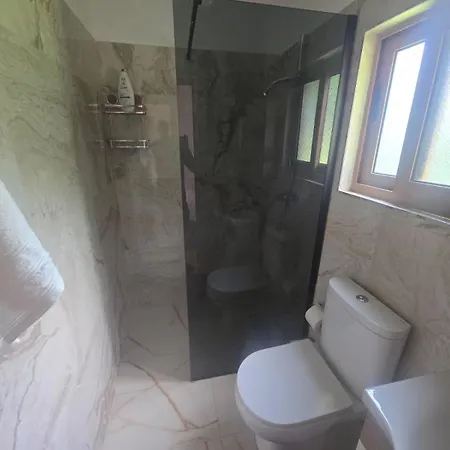 Casa rural Plisi I Bardhe Agroturizem Gjelaj
