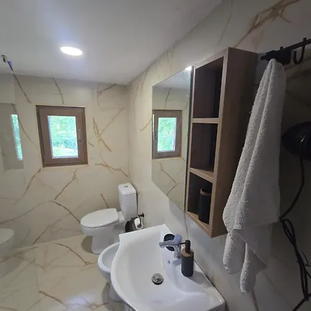 Plisi I Bardhe Agroturizem Casa de Campo