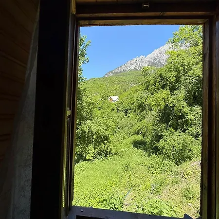 Casa de Campo Plisi I Bardhe Agroturizem Gjelaj
