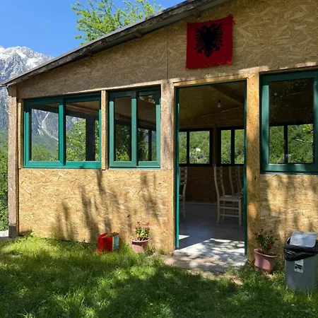 Casa de Campo Plisi I Bardhe Agroturizem Gjelaj