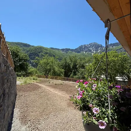 Casa rural Plisi I Bardhe Agroturizem Gjelaj